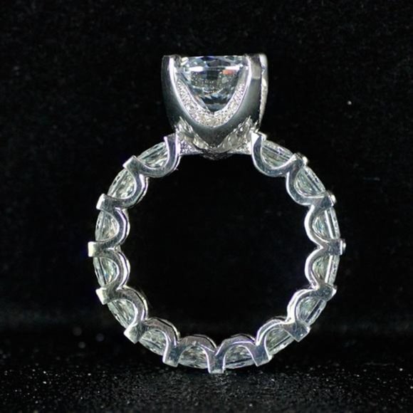 NEW 925 STERLING SILVER DIAMOND ENGAGEMENT RING, CUTE RING, SHINY RING. - Picture 5 of 6